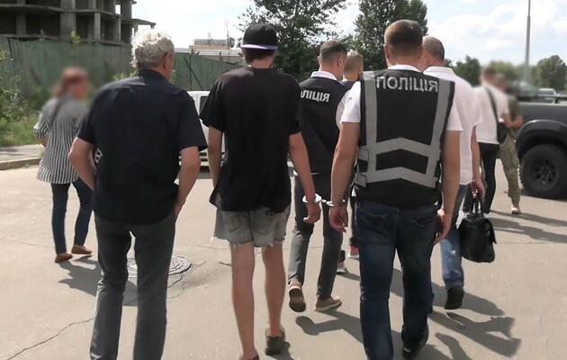 В Києві затримали чоловіка, який палив автівки військовослужбовців