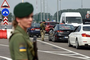 Воєнний стан: хто з чоловіків може виїхати за кордон восени