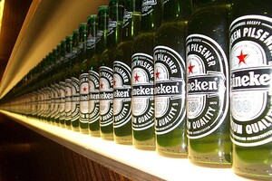 Концерн Heineken продав російські активи за 1 євро
