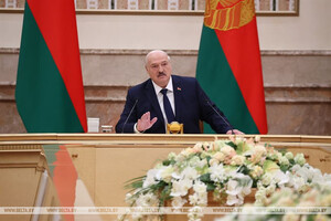 Лукашенка говорит, что не должен гарантировать безопасность Пригожина. Тот якобы и не просил