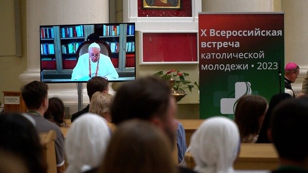 Папа Римський закликав «спадкоємців великої Матінки Росії» йти вперед