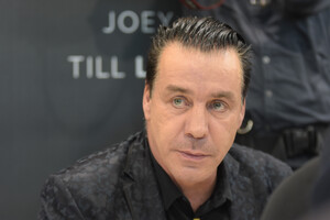 У Німеччині припинили розслідування проти вокаліста Rammstein