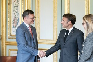 Кулеба во Франции обсудил с Макроном дальнейшую поддержку Украины