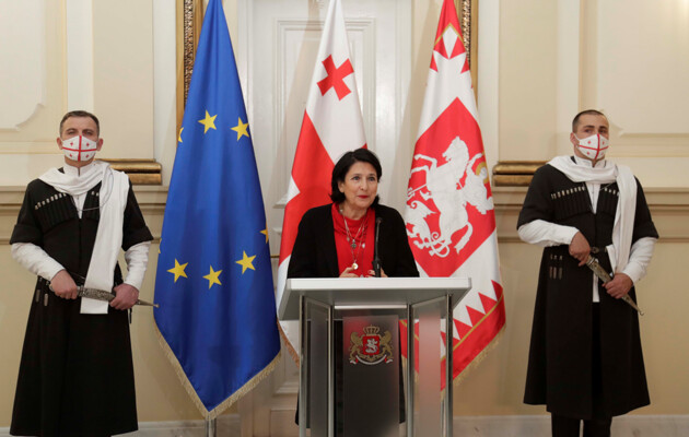 Правящая партия Грузии признала, что не сможет отправить президента в отставку