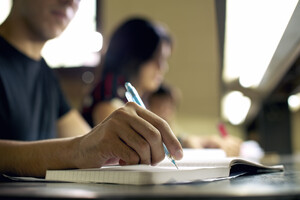 В Раде предлагают ограничить возможности отсрочки для студентов, получающих второе высшее образование