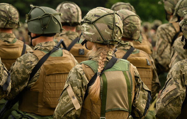 Військовий облік: яка відповідальність чекає жінок, які на нього не стали