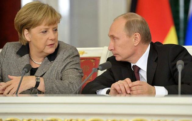 Меркель допомогла Україні виграти час, щоб переозброїтися - ексурядовець Німеччини