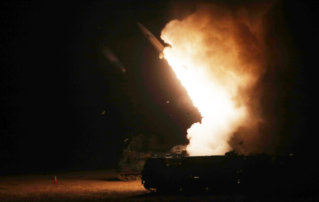 США рассматривают предоставление Украины ракет большой дальности с кассетными бомбами - Reuters