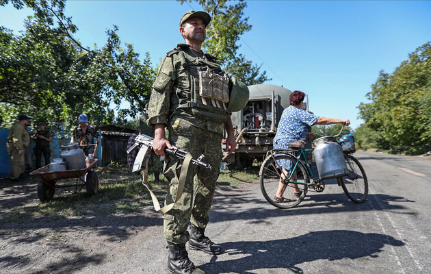 Para aumentar a participação nas pseudo-eleições, os russos restringiram as viagens das aldeias