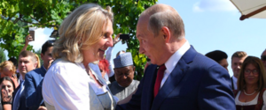 Экс-глава МИД Австрии, которая танцевала с Путиным, переехала в Россию со своими пони