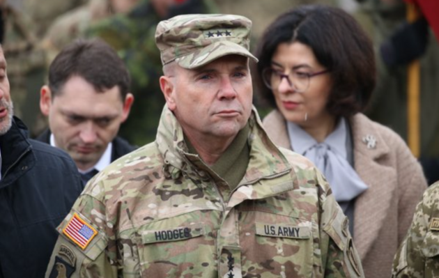 «Она нужна еще на вчера»: американские генералы призвали республиканцев одобрить увеличение помощи Украине