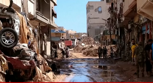 Наводнения в Ливии: из-за долгого пребывания в воде тела невозможно узнать