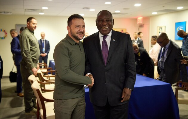 Зеленский на полях Генассамблеи ООН обсудил Формулу мира с президентом ЮАР Рамафосой