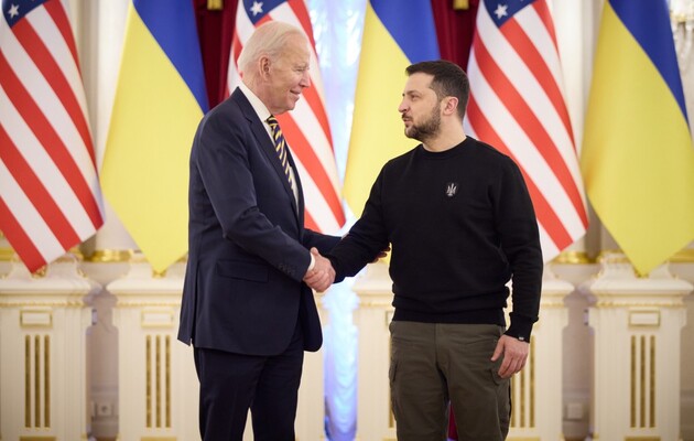 Байден готується оголосити нову допомогу Україні до візиту Зеленського у Вашингтон – Reuters