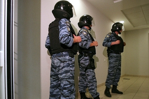«Маски-шоу» против бизнеса: почему правоохранители в Украине легко нарушают закон