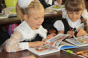 Стало відомо, скільки школярів повернулися до очного навчання в Україні