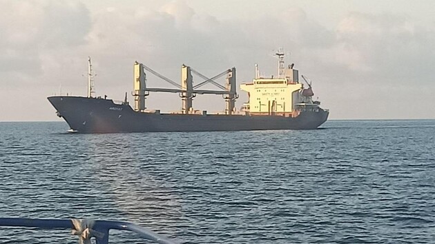 Друге судно з українським збіжжям вирушило з Чорноморська