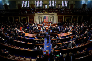 У Сенаті США обговорюють, чи включати допомогу Україні до законопроекту для збереження роботи уряду — NYT