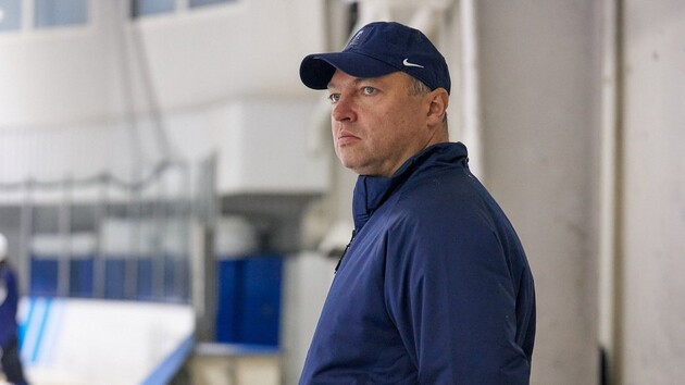 СБУ нашла у главного тренера сборной Украины по хоккею российский паспорт