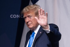 Трамп думает, что уже победил, а потому пытается «заморозить» ситуацию – POLITICO