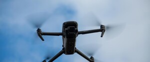 Из-за введенных Китаем ограничений украинским военным не хватает дешевых дронов — NYT