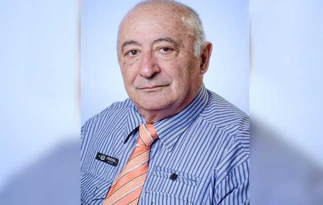 Кабмин назначил пожизненную стипендию отцу президента Зеленского