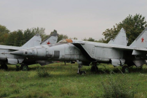 Сім російських МіГ-25 після конфіскації Україною підуть на запчастини: як ми отримали ці винищувачі