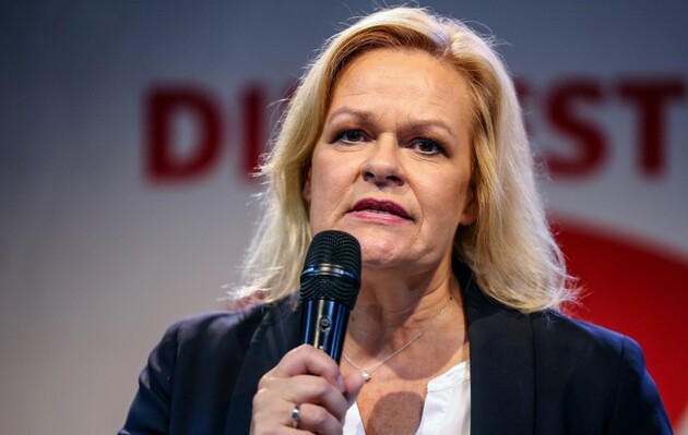 Ненсі Фезер