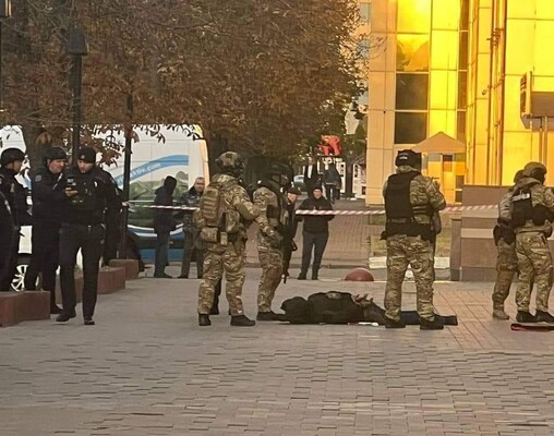 В Киеве неизвестный устроил стрельбу в бизнес-центре. Его задержали