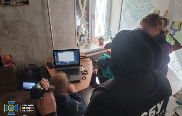 «Наводила» російські «Смерчі» на Краматорськ - СБУ затримала коригувальницю