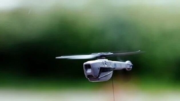 Представлен новейший нано-дрон Black Hornet 4, который весит 70 граммов
