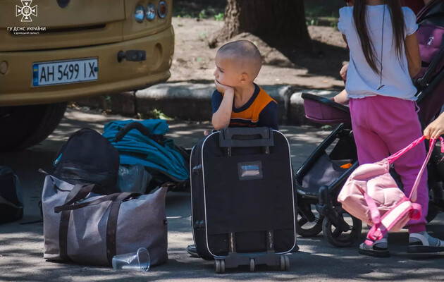 Из двух общин в Донецкой области принудительно эвакуируют детей