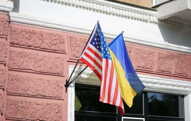 37% американцев считают, что США делает слишком много для Украины – опрос