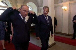 Президент Фінляндії заявив, що готовий говорити з Путіним, але зараз не бачить для цього передумов