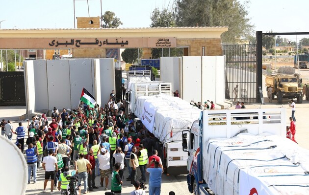 КПП «Рафах» между Египтом и Сектором Газа закрылся сразу, как через него прошли грузовики с гуманитркой