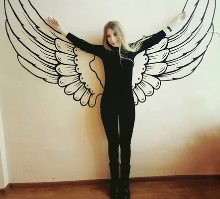 ⠀Последняя закрепленная строрис на фейсбук-странице писательницы