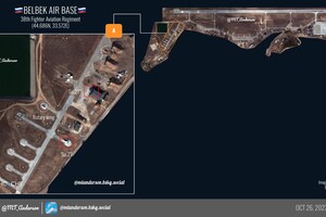 Росіяни домалювали МіГ-31 на аеродромі в Севастополі – супутникові знімки