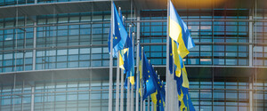 Брюссель будет рекомендовать начать переговоры о вступлении с Украиной и Молдовой, но с 