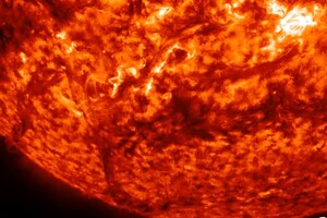На Солнце появился «огненный каньон»: на Земле ожидается магнитная буря