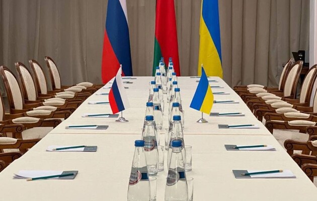 Офіційні особи США та Європи почали обговорювати з Україною тему мирних переговорів з РФ — NBC News 