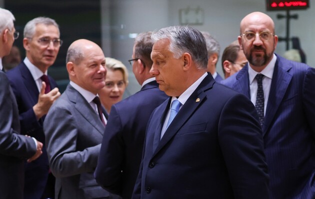 Шантаж по-венгерски: Будапешт грозится блокировать начало переговоров о вступлении в ЕС, если Киев не выполнит его условия