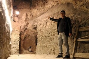 Житель Турции нашел под своим домом древний подземный город