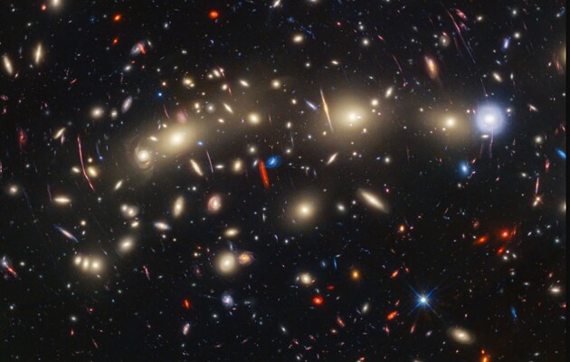 "Джеймс Уэбб" и "Хаббл" сделали общий снимок