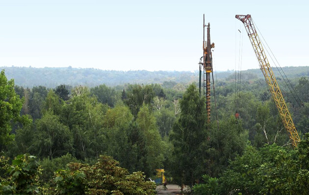 СБУ получила разрешение на строительство в Голосеевском лесу: через 5 дней та же ГИАГ признала его незаконным