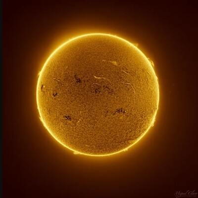 Астрофотограф сделал невероятно детальные фото и видео поверхности Солнца