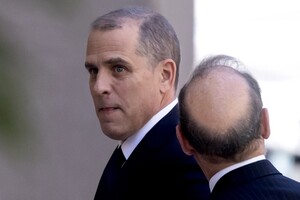 Хантер Байден требует вызвать Трампа в суд по своему делу