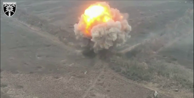 ВСУ уничтожили полевой склад захватчиков на Запорожье: видео мощного взрыва