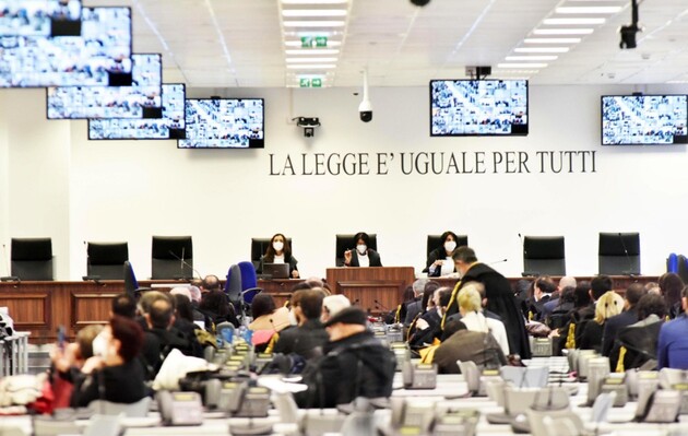 Сотні злочинців італійської мафії «Ндрангета» опинилися за ґратами