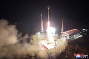 КНДР стверджує, що супутник-шпигун сфотографував “цільові райони” у Південній Кореї, де дислокуються військові США