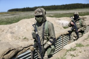 ЗСУ утримують позиції на лівому березі Дніпра, хоча росіяни кажуть, що потіснили їх в районі Кринок: карти